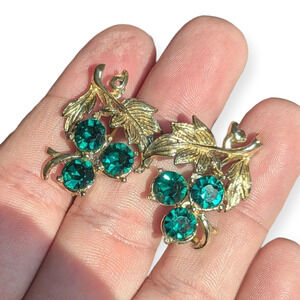 Emerald Coro Earrings Vintage Clip On Goldtone floral